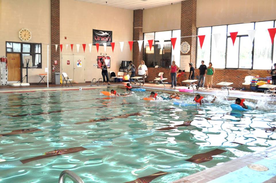 Cardboard Boat Regatta 2013 Photo 42