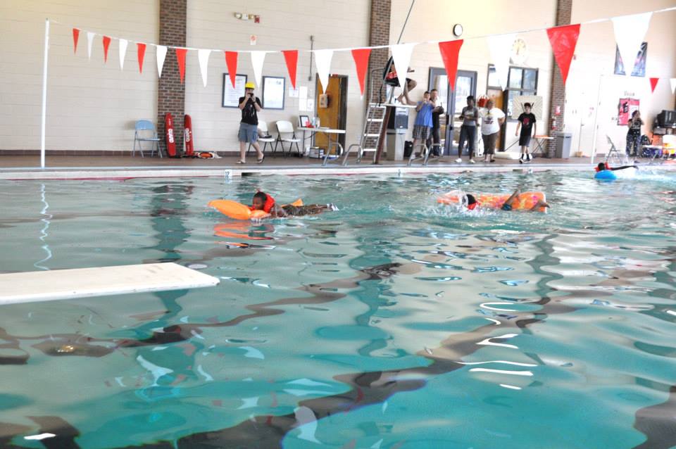 Cardboard Boat Regatta 2013 Photo 43
