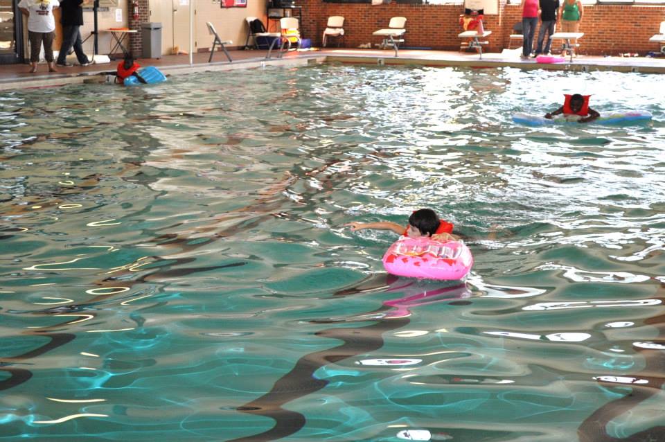 Cardboard Boat Regatta 2013 Photo 44