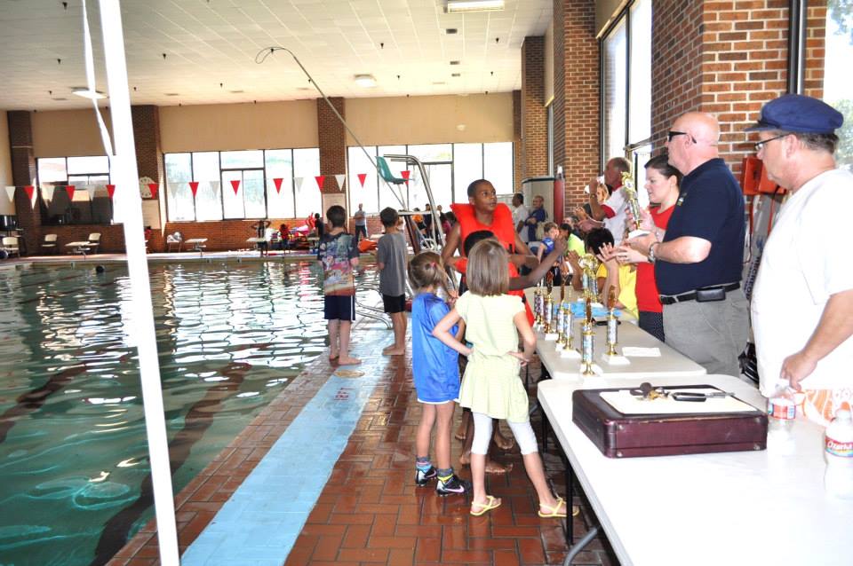 Cardboard Boat Regatta 2013 Photo 59