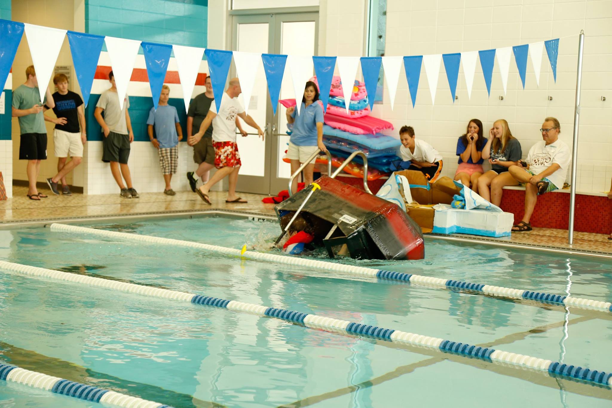 Cardboard Boat Regatta 2015 Photo 34