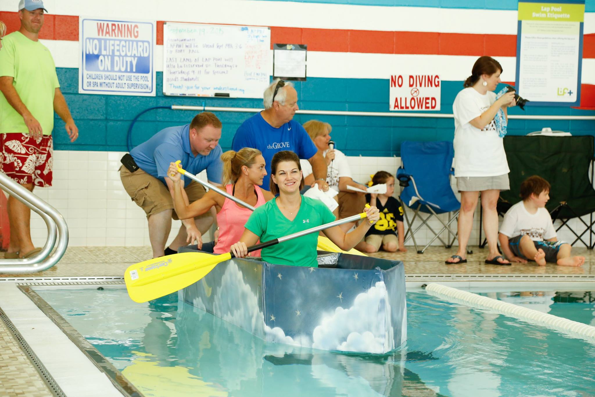 Cardboard Boat Regatta 2015 Photo 38