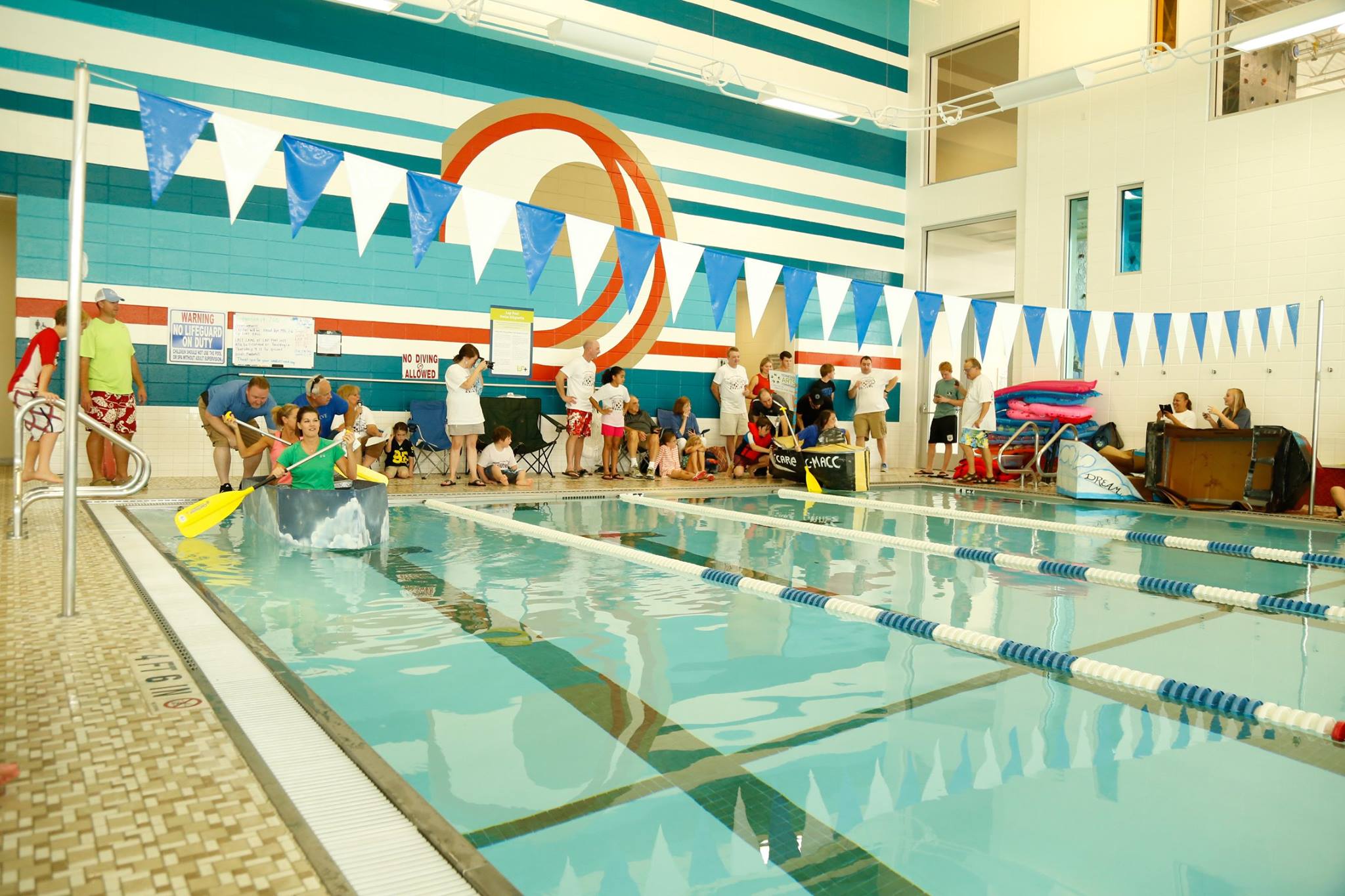 Cardboard Boat Regatta 2015 Photo 39