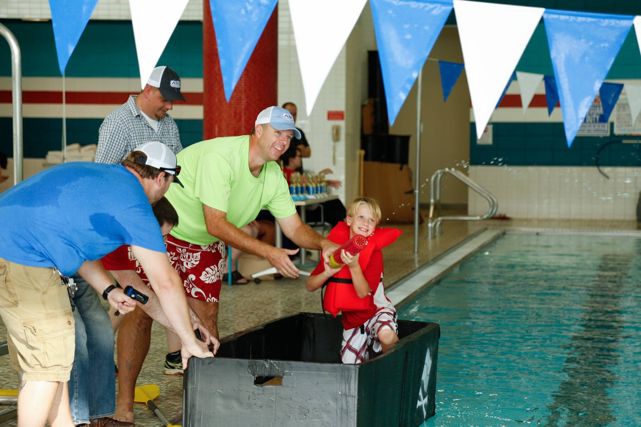 Cardboard Boat Regatta 2015 Photo 48